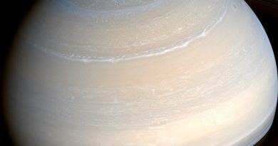 Saturne dans l'infrarouge depuis Cassini