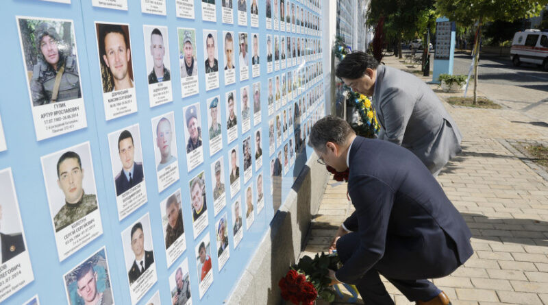 Mur des défenseurs morts au combat